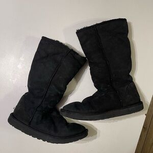 UGG Classic Tall II 9 Black Suede Shearling Fur Lined Mid Calf Winter Boot